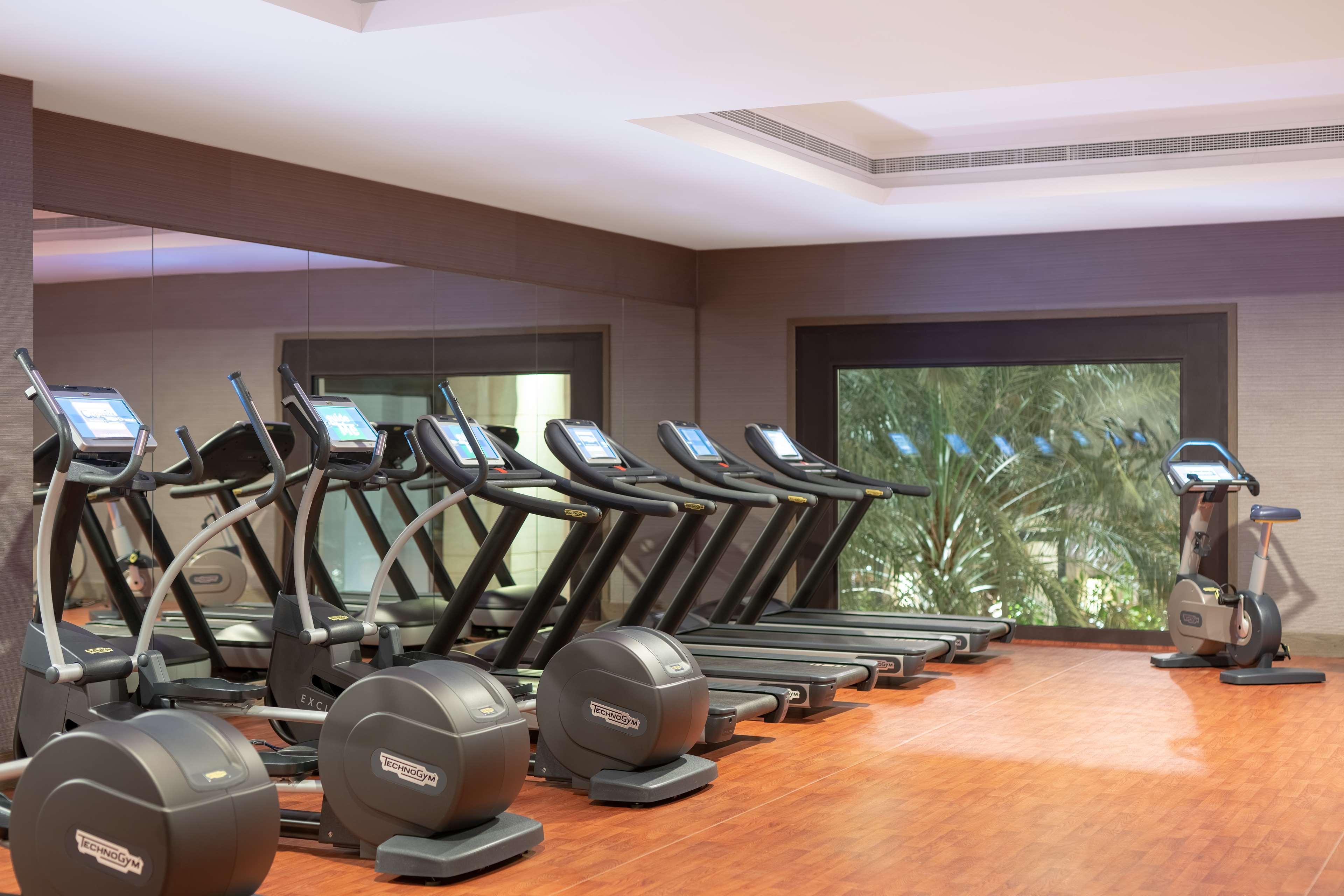 מלון Radisson Collection Muscat, Hormuz Grand מראה חיצוני תמונה The gym at the Taj Bengal