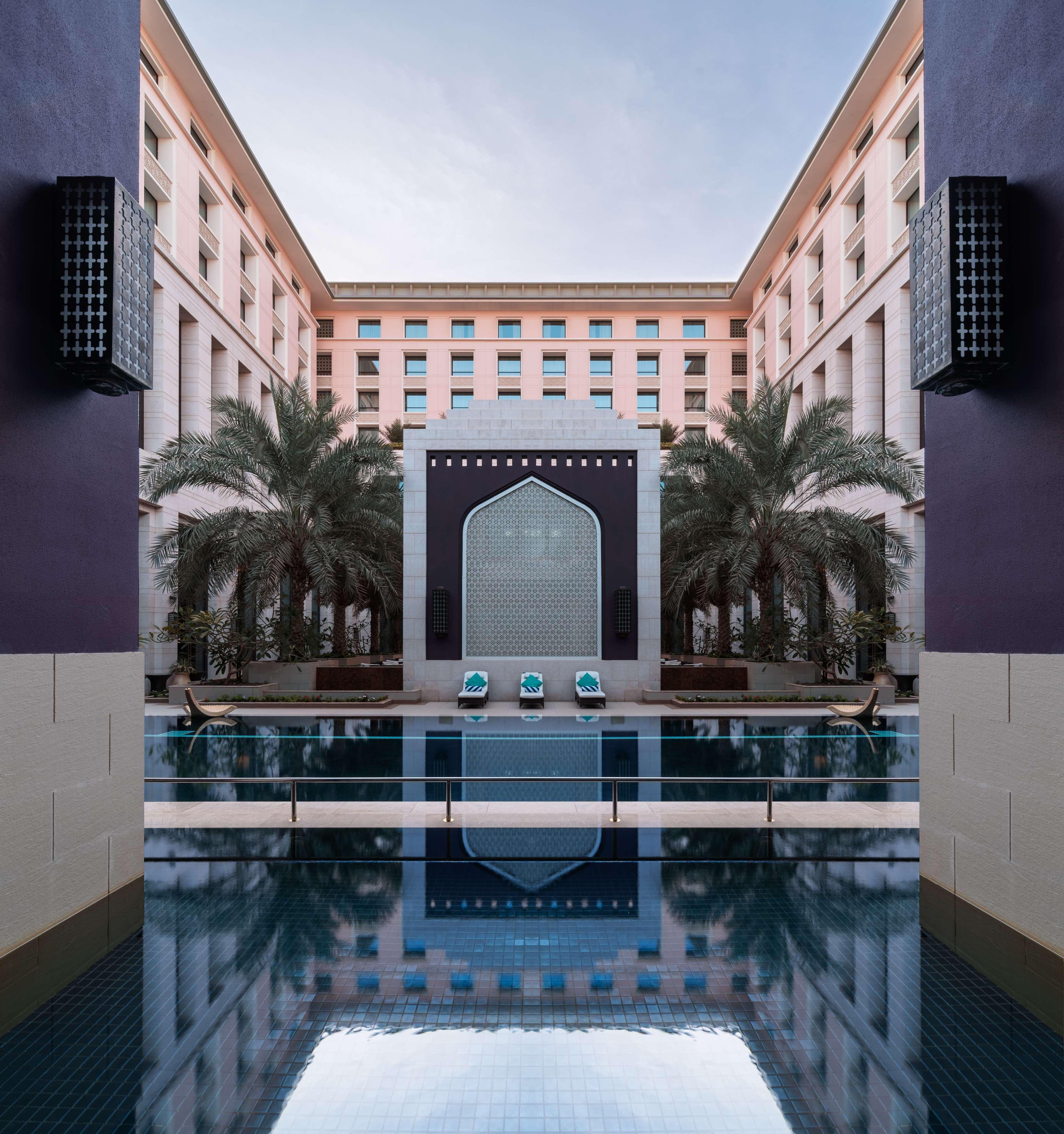 מלון Radisson Collection Muscat, Hormuz Grand מראה חיצוני תמונה The hotel's courtyard