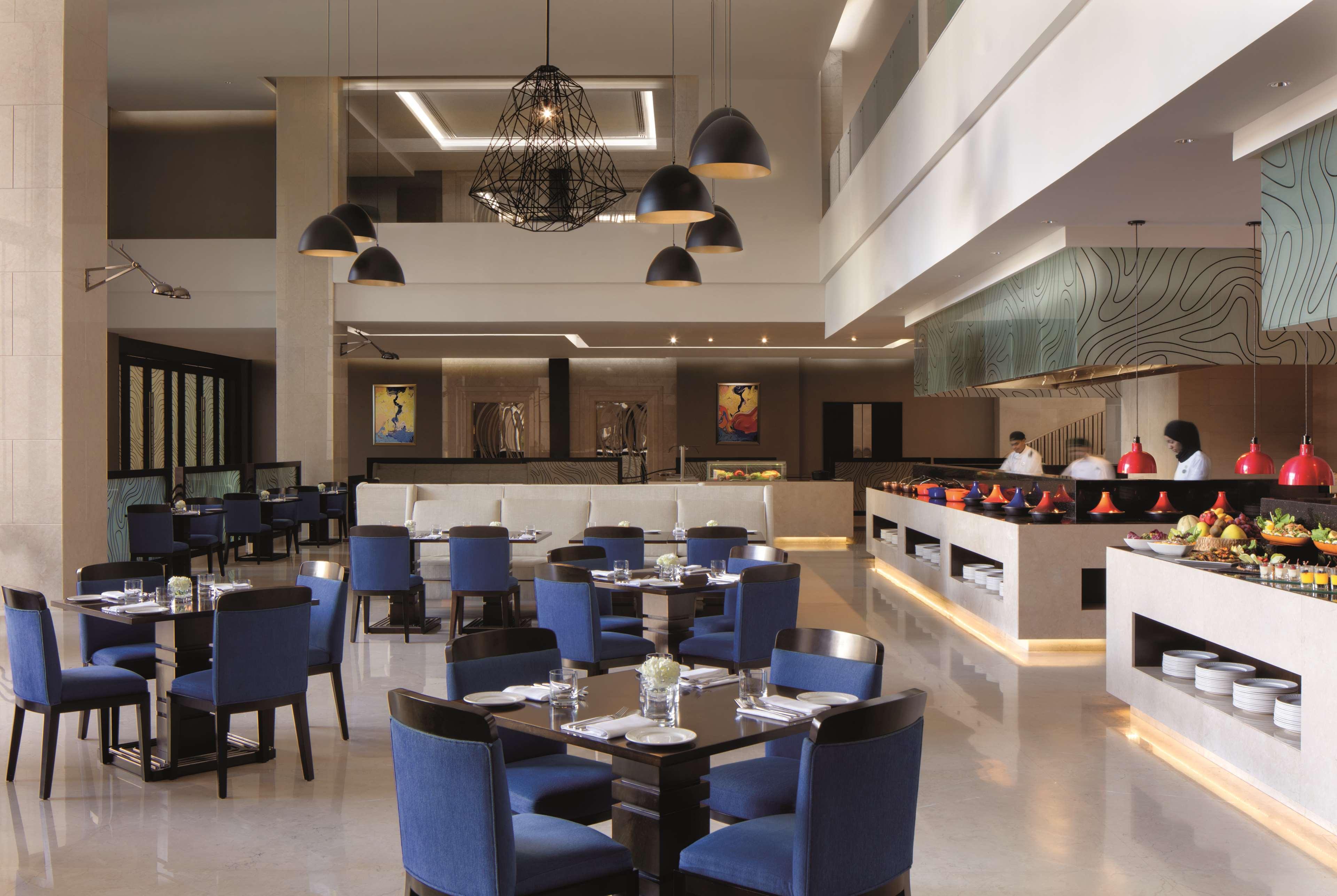 מלון Radisson Collection Muscat, Hormuz Grand מראה חיצוני תמונה The restaurant at the hotel