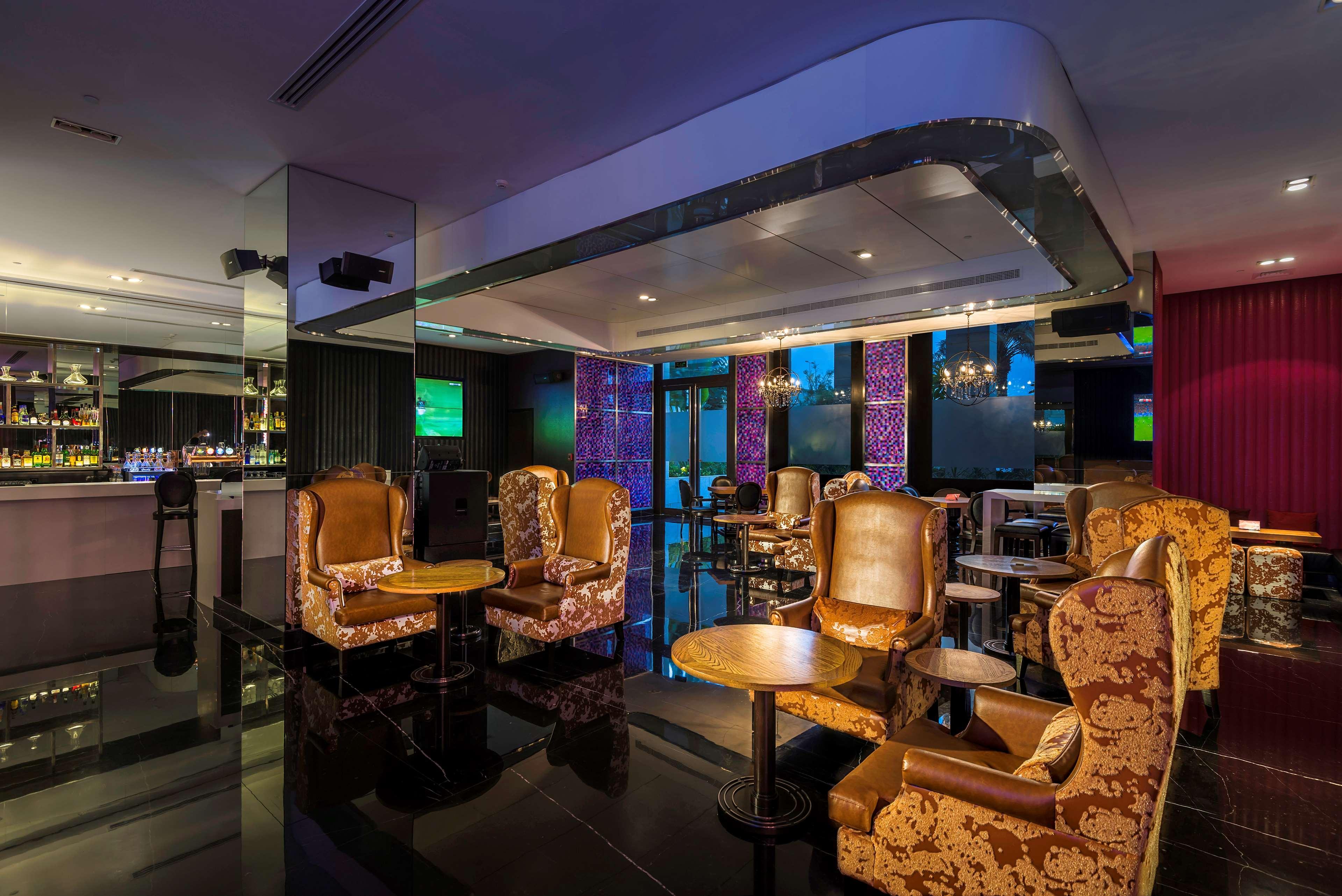 מלון Radisson Collection Muscat, Hormuz Grand מראה חיצוני תמונה The bar at the 101 lounge