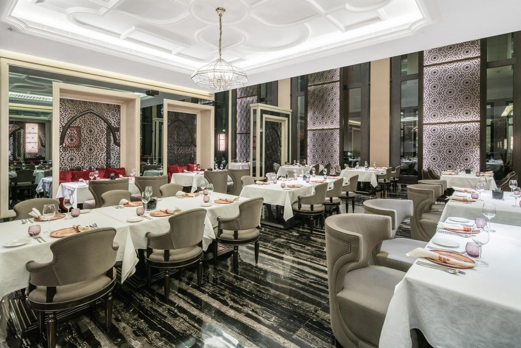 מלון Radisson Collection Muscat, Hormuz Grand מראה חיצוני תמונה The interior of the restaurant