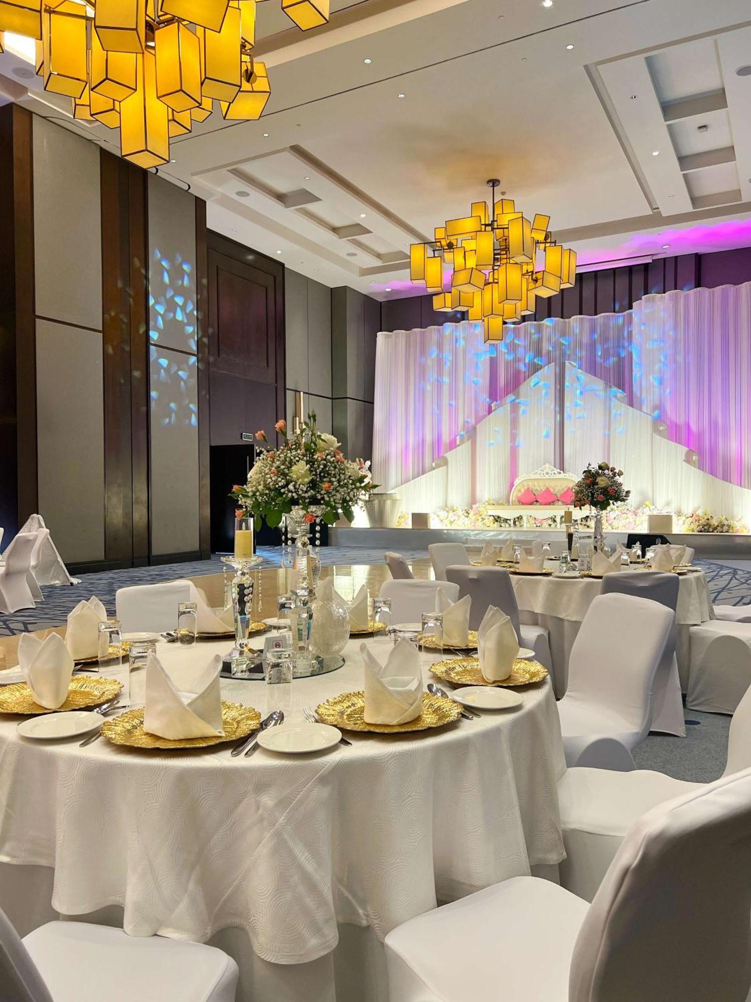 מלון Radisson Collection Muscat, Hormuz Grand מראה חיצוני תמונה Wedding reception at a hotel